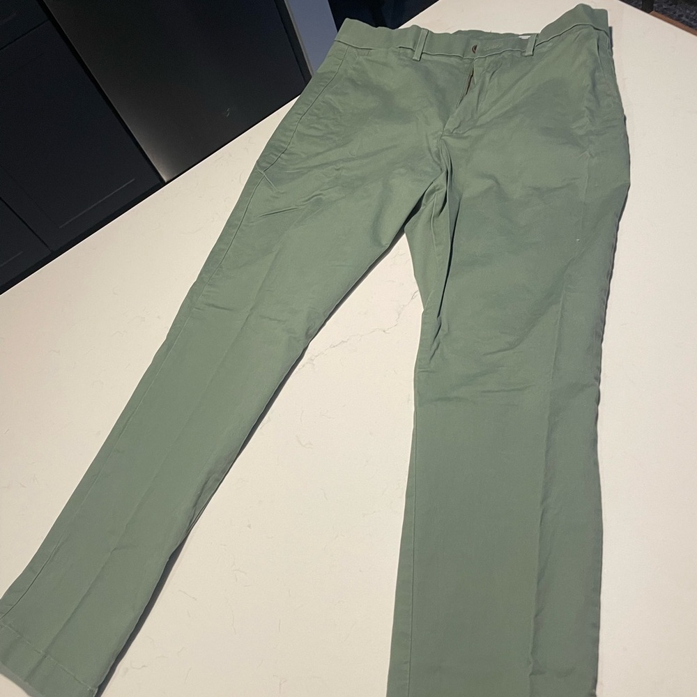Gap Men’s Green Chinos (33x30)
